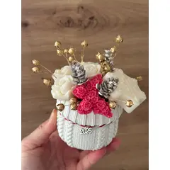 Mini mirisni božićni buketić u ručno izrađenoj posudi