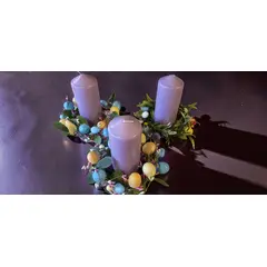 Uskrsni vijenac sa svijećom za stol