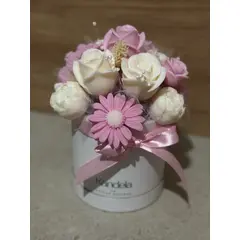 Mirisni aranžman od sojinog voska - za sve prigode - u kartonskoj posudi S (11x12cm)