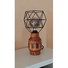 Stolna svjetiljka od hrastovine