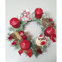 Adventski vijenac s božićnim motivima na kolutu