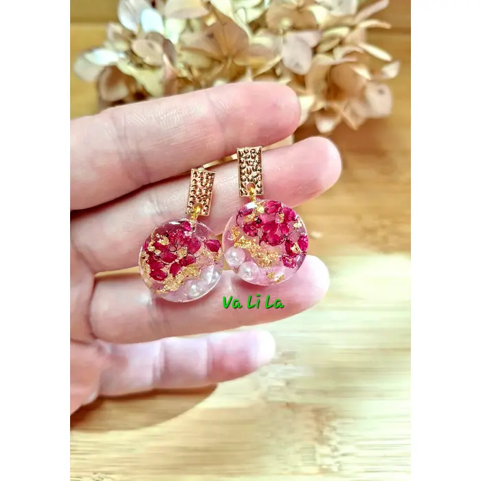 Naušnice sa crvenom erikom