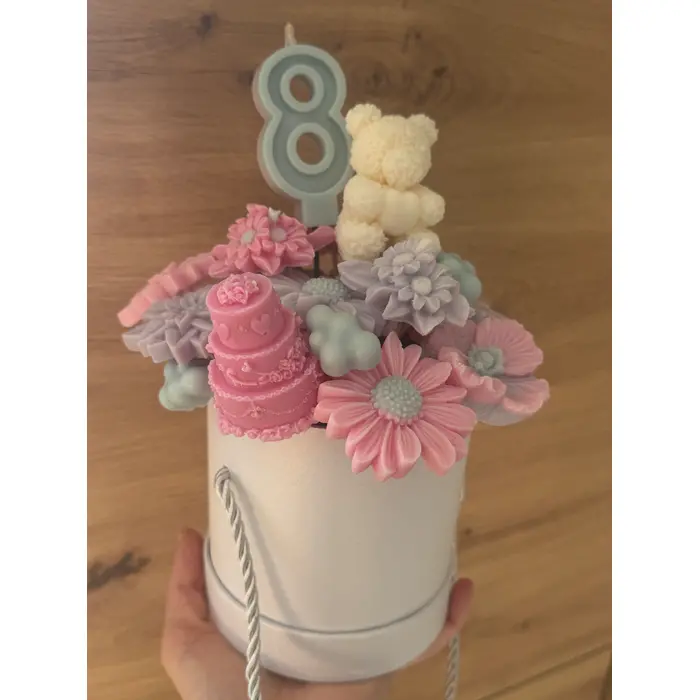 Mirisni aranžman od sojinog voska - rođendanski