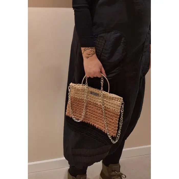 Uredska elegancija, 2 image