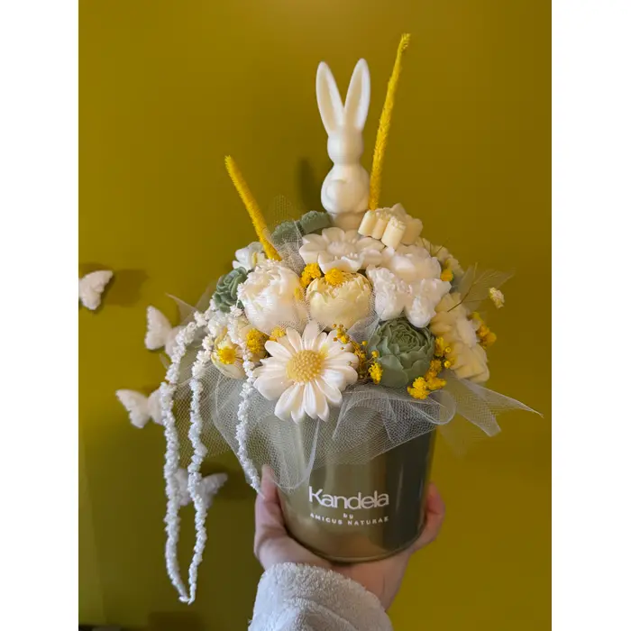 Mirisni aranžman od sojinog voska - Uskrs