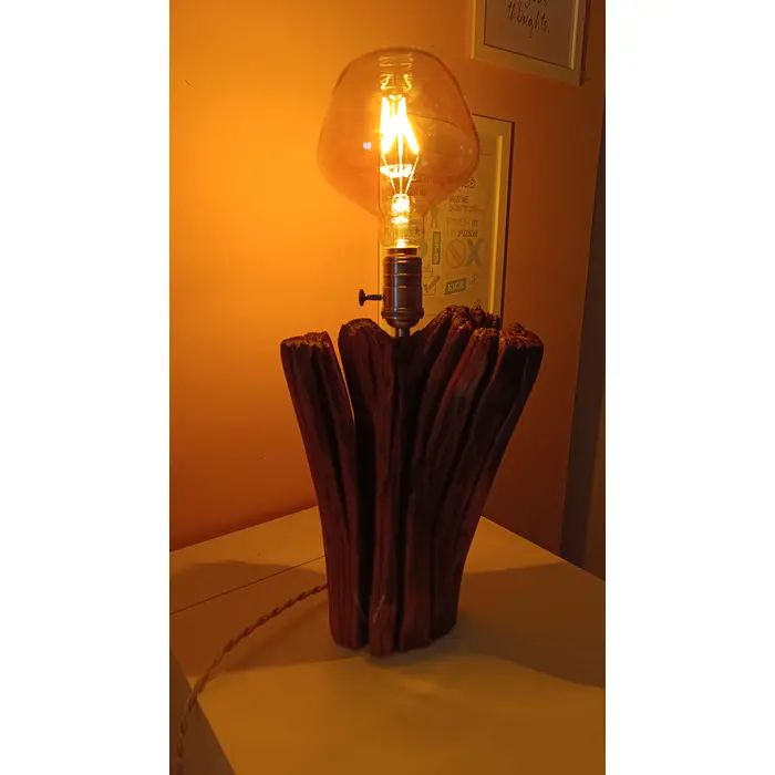 Unikatna stolna svjetiljka od starog drveta, 2 image